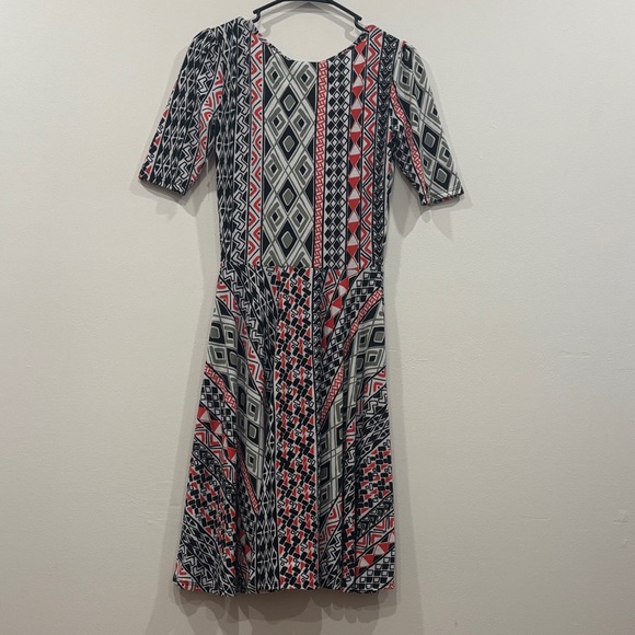 LuLaRoe | XS Nicole Geometric Midi Fit & Flare Dress | Black, White, Red | NWT - Picture 4 of 4
